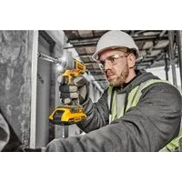 Винтоверт DeWalt DCF840D2T (с 2-мя АКБ, кейс)