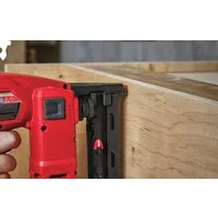 Степлер Milwaukee M18 FNCS18GS-0X 4933471942 (без АКБ)