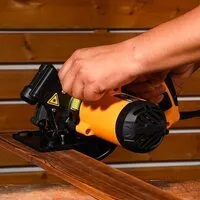 Дисковая (циркулярная) пила Deko CS1250-D 083-1100