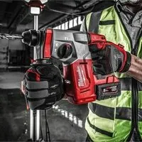 Перфоратор Milwaukee M18 BLH-502X 4933478894 (с 2-мя АКБ, кейс)