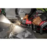 Угловая шлифмашина Milwaukee M18 ONEFSAG 125XPDB-502X Fuel 4933478435 (с 2-мя АКБ)