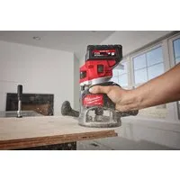 Вертикальный фрезер Milwaukee M18 FR12-0X 4933493304 (без АКБ)