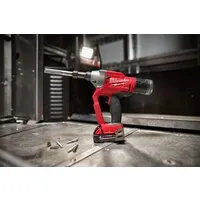 Заклепочник Milwaukee 4933478637