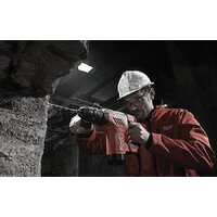 Перфоратор Milwaukee PLH 28 E 4933446790