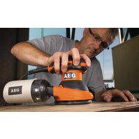 Эксцентриковая шлифмашина AEG Powertools EX 125 ES