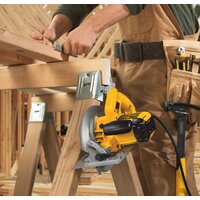 Дисковая (циркулярная) пила DeWalt DWE576K