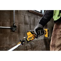Сабельная пила DeWalt DCS312D2 (с 2-мя АКБ, кейс)