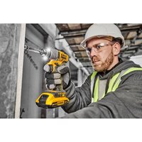 Винтоверт DeWalt DCF840D2T (с 2-мя АКБ, кейс)