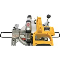 Торцовочная пила Калибр ПТЭ-1400/210м