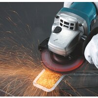 Угловая шлифмашина Makita 9558HNR