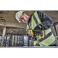 Дрель-шуруповерт DeWalt DCD800E1T (с 1-им АКБ 1.7 Ач, кейс)