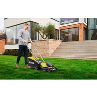 Газонокосилка Ryobi RY18LMX37A-150 (с АКБ 5 Ah)