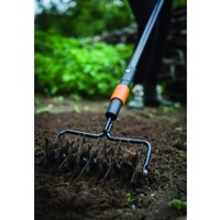 Аэратор Fiskars QuikFit 1000689