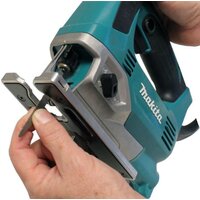 Электролобзик Makita JV0600K