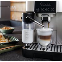 Кофемашина DeLonghi Magnifica Start ECAM 220.80.SB