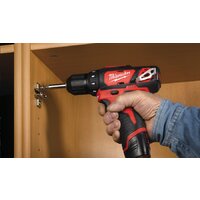 Дрель-шуруповерт Milwaukee M12 BDD-202C 4933441915 (с 2-мя АКБ, кейс)