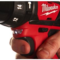 Ударная дрель-шуруповерт Milwaukee M12 BPD-202C 4933441940 (с 2-мя АКБ, кейс)