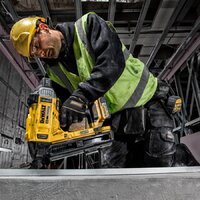Гвоздезабиватель DeWalt DCN890N (без АКБ)