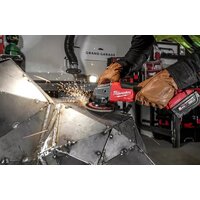 Угловая шлифмашина Milwaukee M18 ONEFSAG 125XPDB-502X Fuel 4933478435 (с 2-мя АКБ)