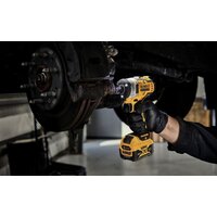 Гайковерт DeWalt DCF901P1 Xtreme Subcompact (с 1-м АКБ, кейс)