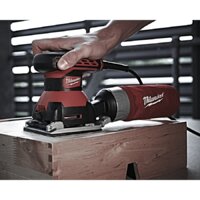 Виброшлифмашина Milwaukee SPS 140