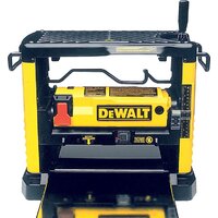 Строгальный станок DeWalt DW733