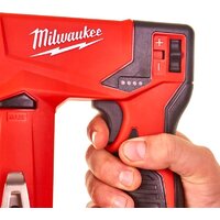 Степлер Milwaukee M12 BST-202X 4933459635 (с 2-мя АКБ)