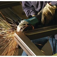 Угловая шлифмашина Makita 9565PCV