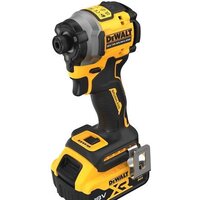 Винтоверт DeWalt DCF850P2T (с 2-мя АКБ 5 Ач, кейс)