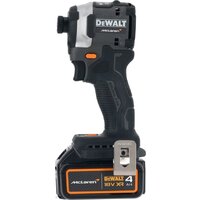 Винтоверт DeWalt DCF85MM2T (с 2-мя АКБ, кейс)