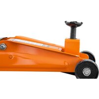 Подкатной домкрат Ombra OHT203 3т.