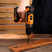 Дрель-шуруповерт Deko DKCD20-Li 085-1123 (с 2-мя АКБ, кейс)